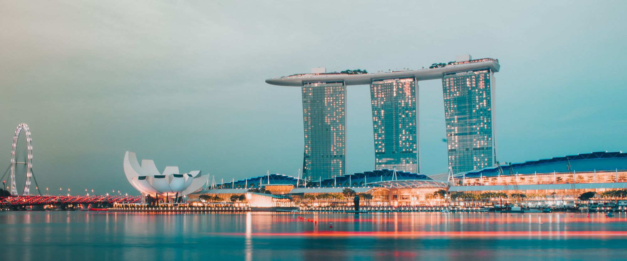 Singapore Green Tech Boom: Investors Dive In