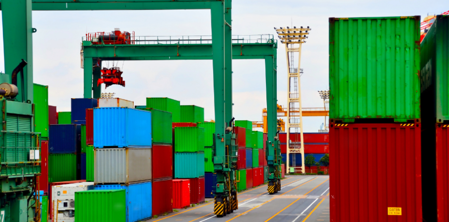 Singapore’s Port Terminals Decarbonisation_ rubber-tyred gantry